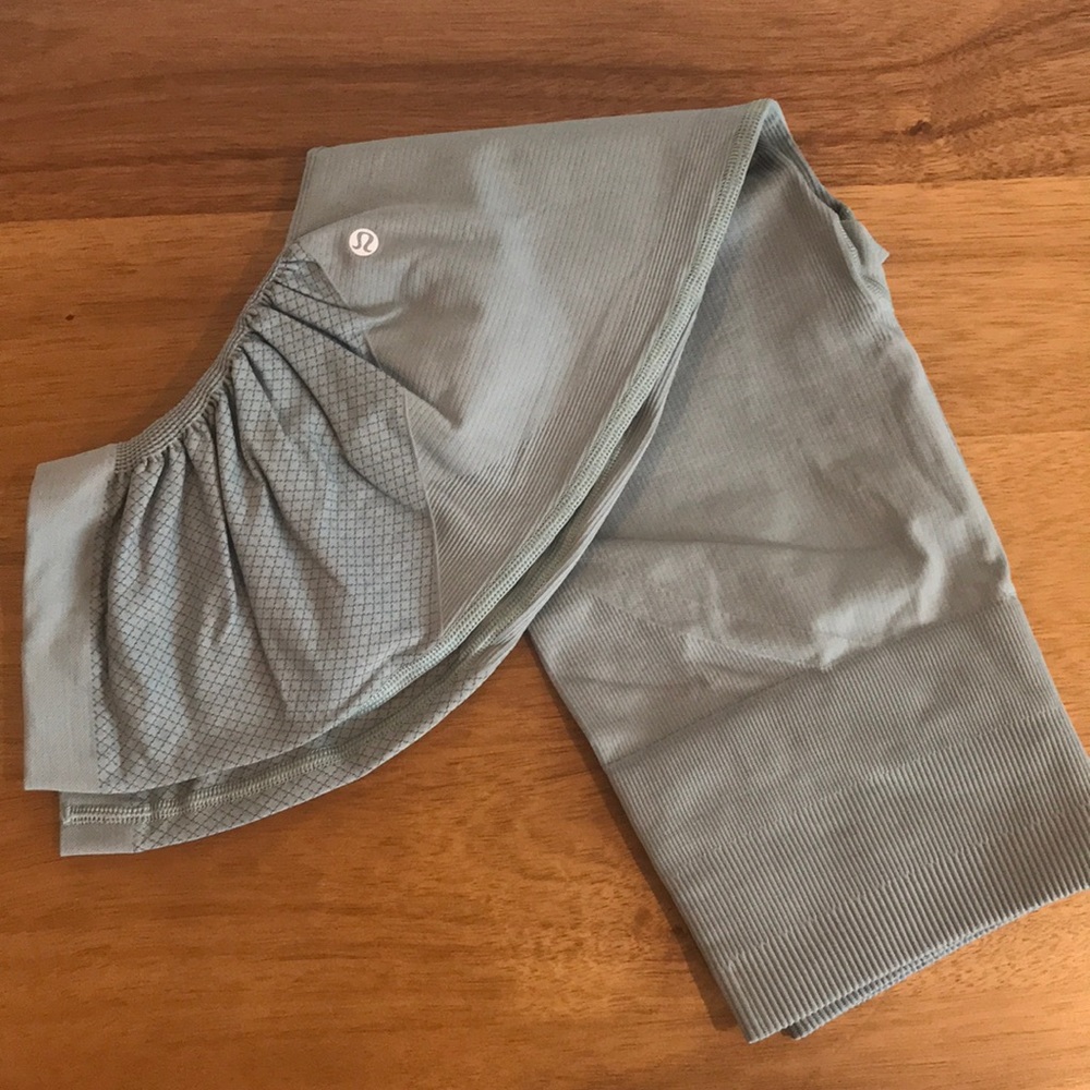 Lululemon In the Flow II crops